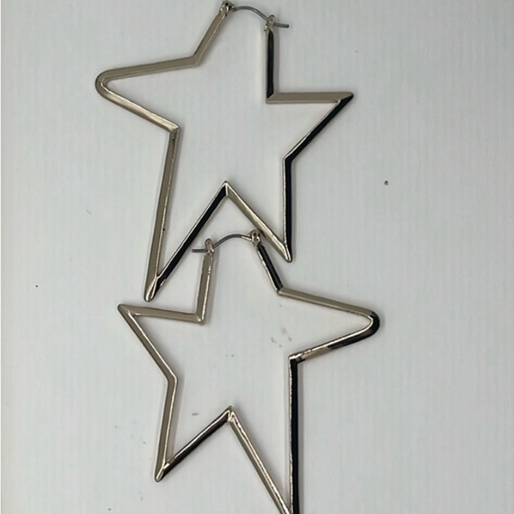 betsey Johnson BB gold star earrings